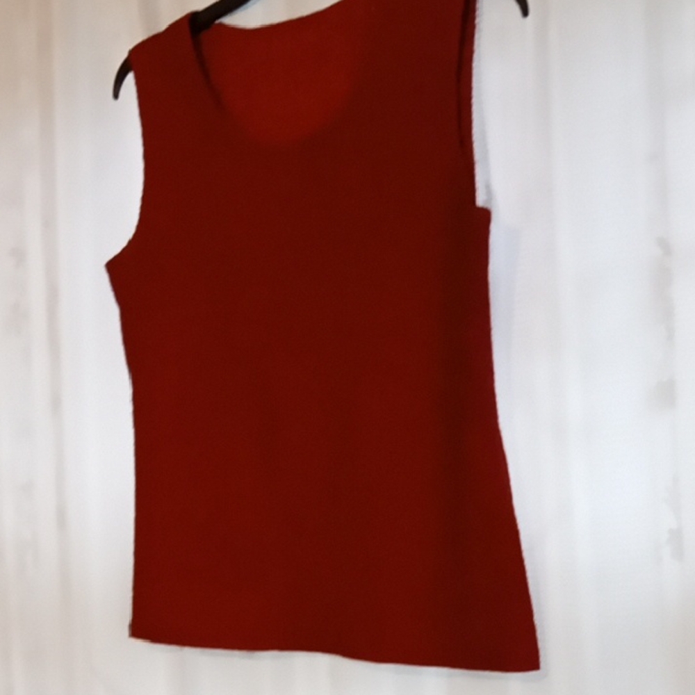 Chic Sleeveless Red Tank Top